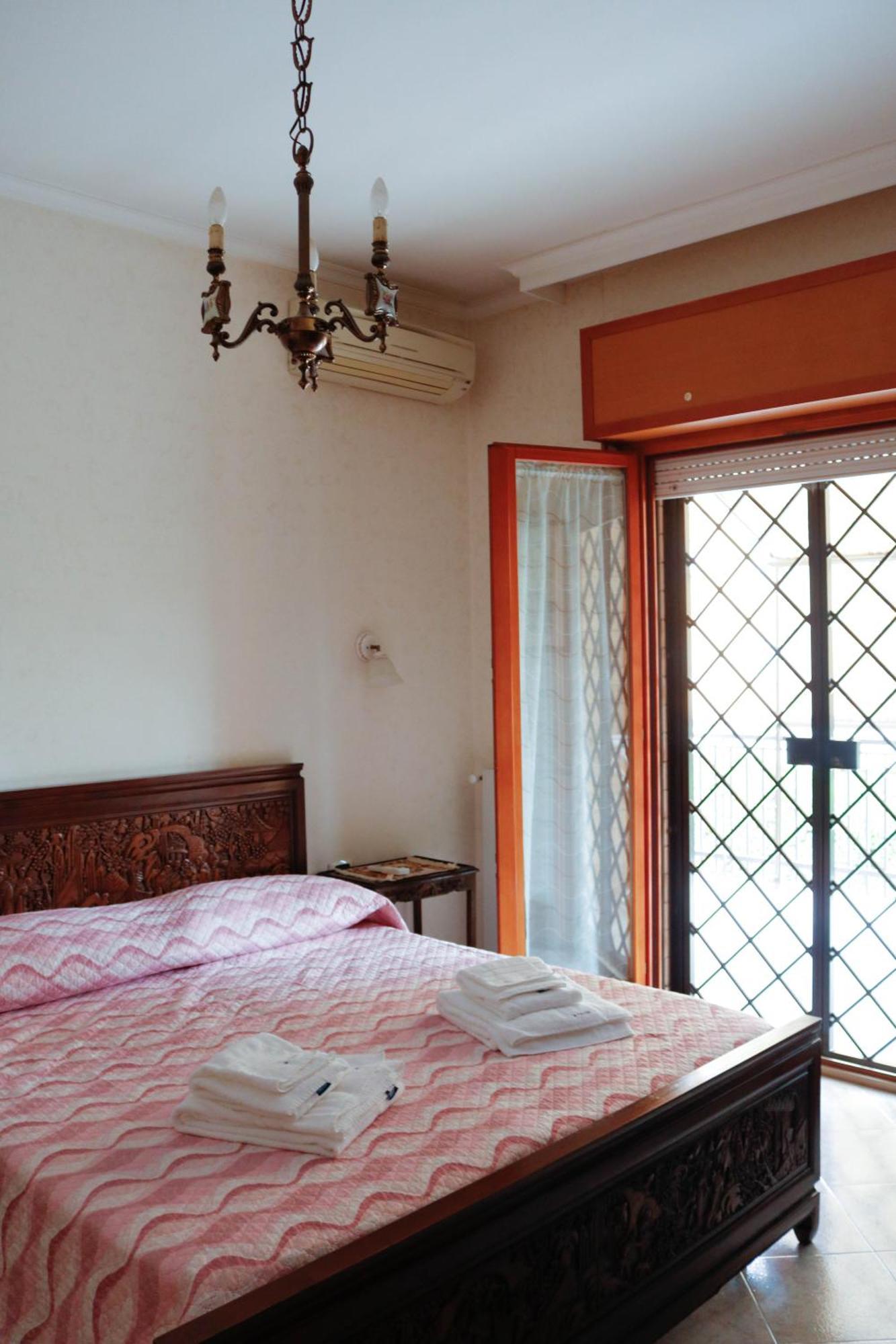 La Posada Roma Villa Eksteriør billede